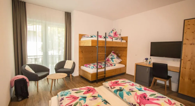 Pension Yvonne - SUPERIOR - 8 Minuten zum Europa-Park, Reservar Hotel Rust 