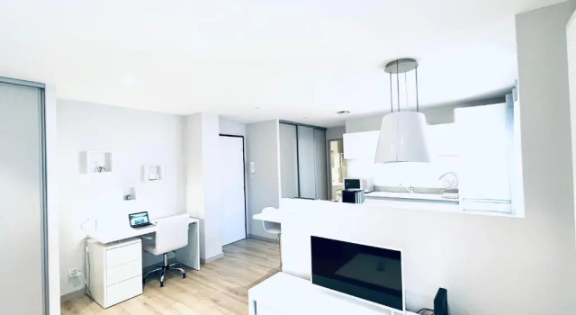 Le White Cosy à 5 minutes du Lac avec parking privatif gratuit, Забронировать Апартаменты/квартира Анси Озеро Анси