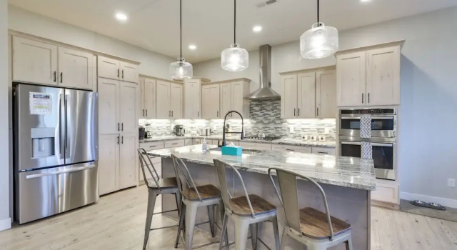 Коттедж с 4 комнатами с балконом Stunning Grand Junction Home Near Downtown!