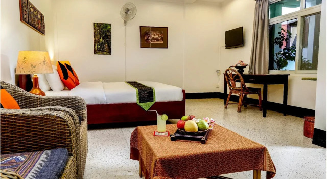 Lanis House By The Ponds, Buchen Sie Hotel Provinz Vientiane Laos