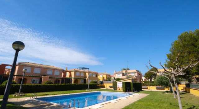 Villa Illa 33, Забронировать Вилла Отели Монроч-дел-Камп с парковкой, рядом с Cala dels Vienesos, Парковка