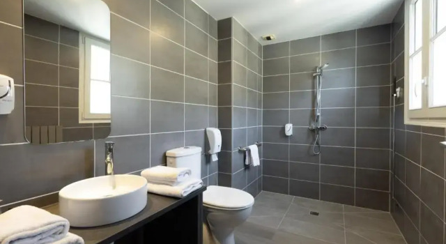Трёхместный номер Standard Hôtel De Brunville & Spa