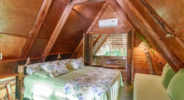 Вилла CHALET TROPICAL Hotel & Pool Bar Restaurant