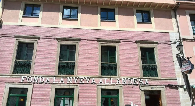 Hotel Nueva Allandesa, Book Hotel Billige hoteller i Asturias