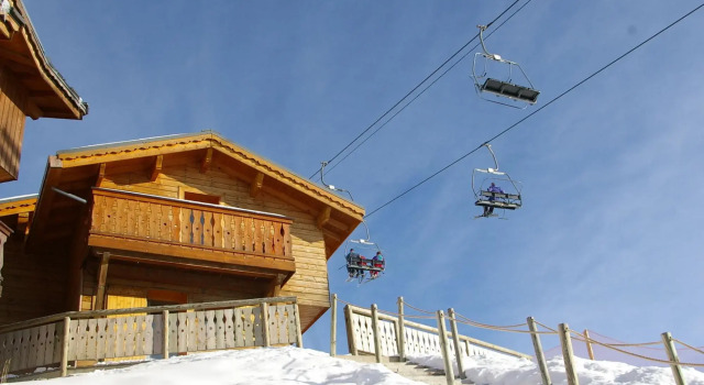 Superb Chalets and Lodges Situated at 2000 m, Забронировать Шале Отели Ла-Плань-Тарантез 3 звезды, рядом с Горнолыжный подъемник Лё Франс, 3*