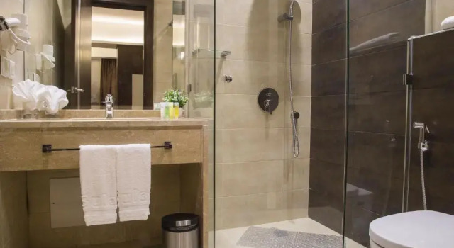 Трёхместный номер Standard Sulaf Luxury Hotel