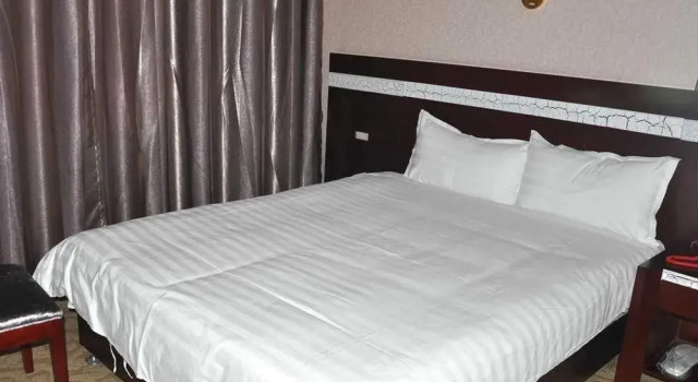 Hangjia Hotel, Rezerwuj Hotel Urumqi Xinjiang