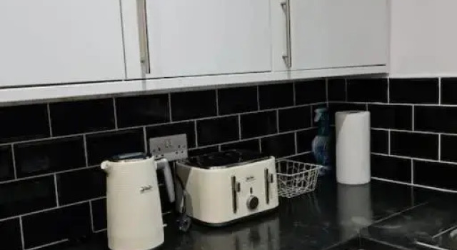 Impeccable 4-bed House Near Manchester City Centre