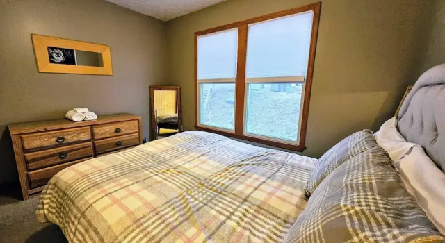 Summit Serenity by Avantstay Central Location w/ Mountain Views & Deck