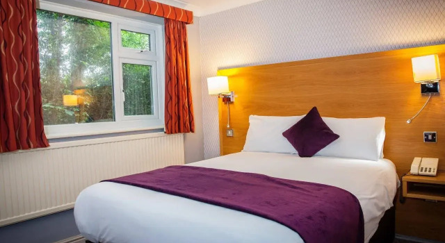 Mercure Chester North Woodhey House Hotel, จอง โรงแรม Ellesmere Port Cheshire