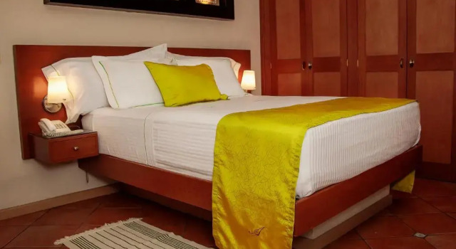 Люкс с 2 комнатами Alcazar Suites