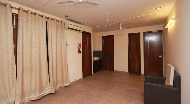 OYO 11600 Hotel Cosy Tree, Забронировать Отель Гургаон 