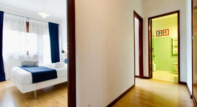 Spacious and Bright City Apartment I - 4 floor NO ELEVATOR