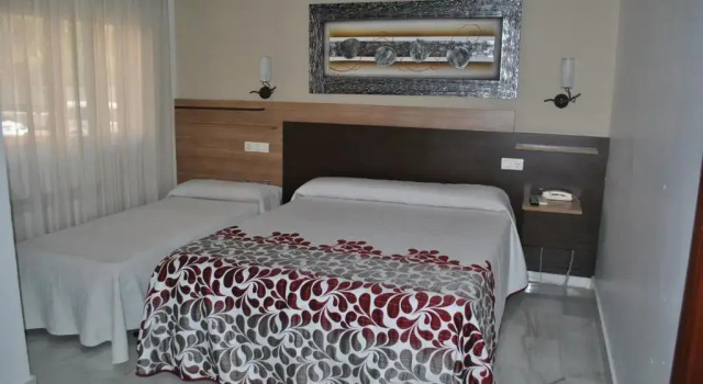 Трёхместный номер Standard Hotel Albero