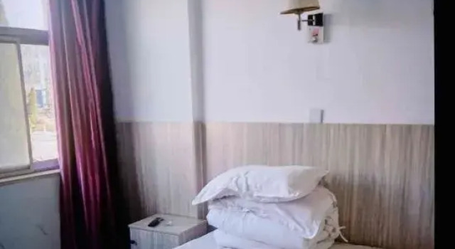 Двухместный номер Standard Penglai Hotel (Linyi Luoliu Road Store)
