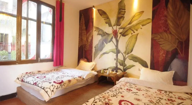 Warm Flowers Guesthouse Shiyizhong Branch
