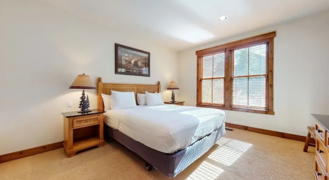 Snowcreek Vi The Lodges #1133 2 Bedroom Condo by RedAwning