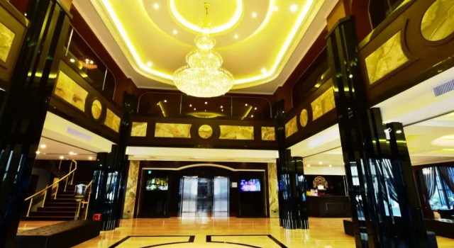 Luxury Hotel