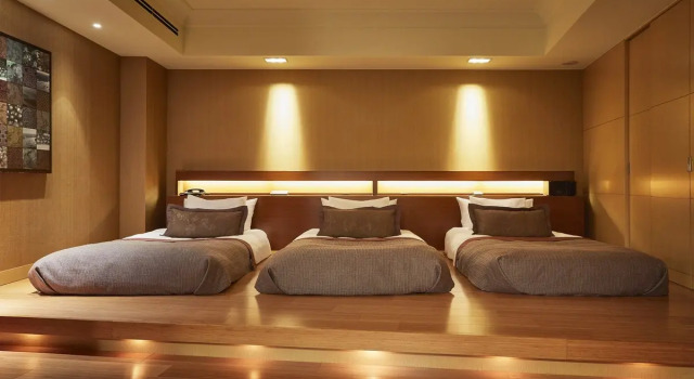 Трёхместный люкс Shima Kanko Hotel The Bay Suites