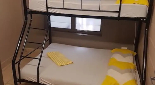 Кровать в общем номере Down Under Hostels on Harriet