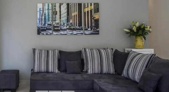 Brilliant 3BR in Shalom Aleichem 27 by HolyGuest, Забронировать Отель Тель-Авив Тель-Авивский округ, рядом с Площадь Рабина