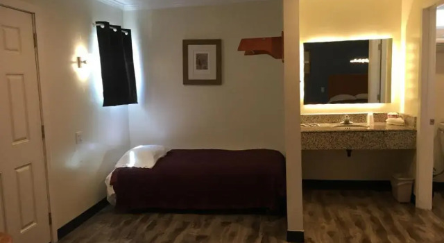 Семейный номер Standard Lincoln Park Motel