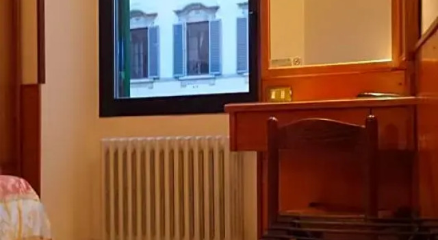 Одноместный номер Standard с красивым видом из окна Hotel Lorena