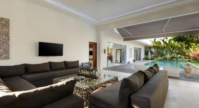 Villa Kyah, Buchen Sie Villa Hotels in Seminyak mit Pool, Schwimmbad