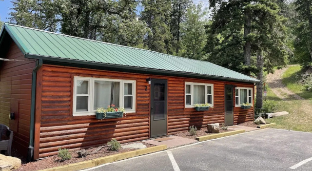 Семейный номер Standard Whitetail Creek Camping Resort