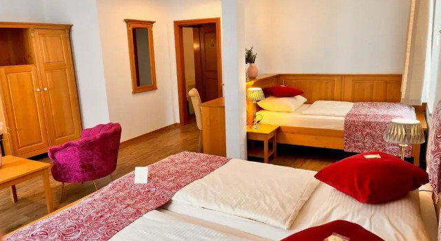 Трёхместный номер Standard Posthotel Arnold