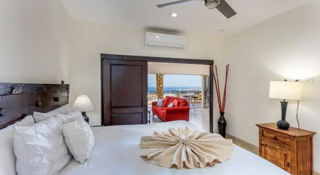 Gorgeous Two-Bedroom Cabo Condo I Casa Finisterra, Забронировать Отель Отели Южной Нижней Калифорнии с парковкой, Парковка