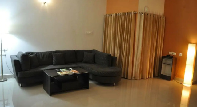 Апартаменты c 1 комнатой с балконом Jyothi Suites