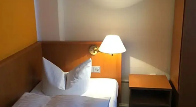Hotel Central, Rezervasyon Otel Bad Elster Vogtland