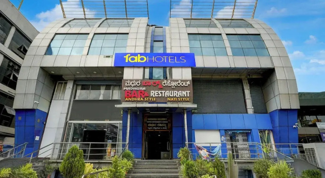 Fabhotel Madhura Residency, Varaa Hotelli Hotellit Bangalore aamiaisella, Aamiainen