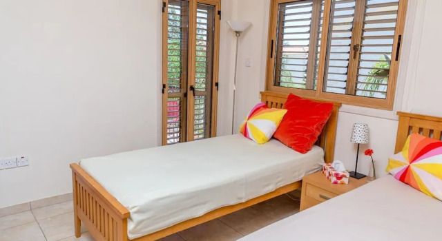 Rent Private Villa 120, Book Villa Hotels in Sotira with Parking, Parking