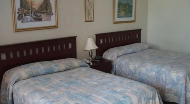 Люкс Knights Inn Hallandale
