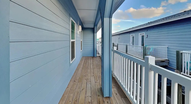 Номер Standard с 2 комнатами с балконом Beach Bunker by Silver Sands Vacation Rentals