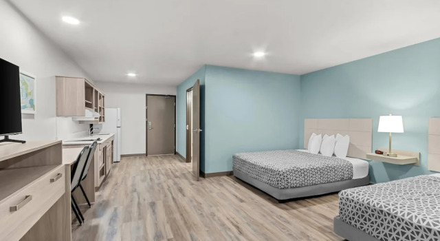 Четырёхместный люкс Woodspring Suites Tucson Medical Center