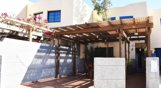 Fuerte Holiday La Lajita Ocean View, Забронировать Отель Лахита Фуэртевентура, рядом с Аквапарк Oasis Park Fuerteventura