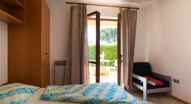 Двухместные апартаменты с балконом и с видом на сад Apartments Villa Irena