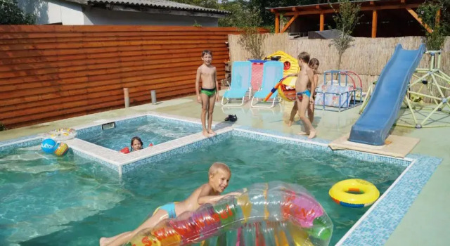 Hacienda Családbarát Vendégház, Prenota Appartamento Balatonboglár 