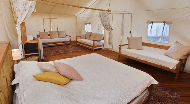 Тент с балконом и с видом на горы Colonia Rest House Glamping