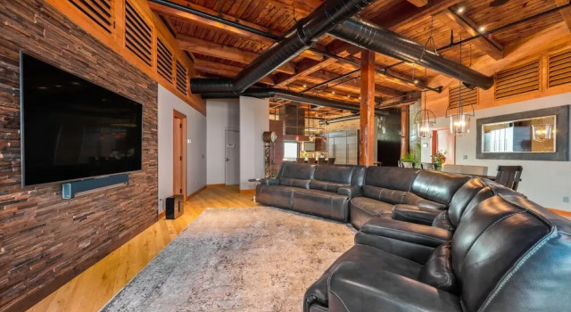 Exquisite 3BDR Penthouse in Downtown TC, Забронировать Апартаменты/квартира Апартаменты Траверс-Сити, рядом с Туристический центр Траверс-Сити, Апартаменты/квартира