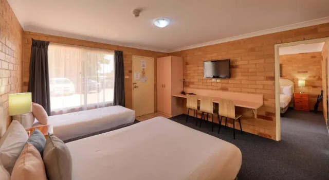 Номер Superior North Parkes Motel