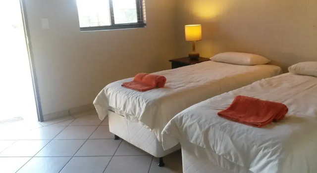 Standalone Room 65 Blyde Wildlife Estate, Prenota Hotel Hoedspruit 