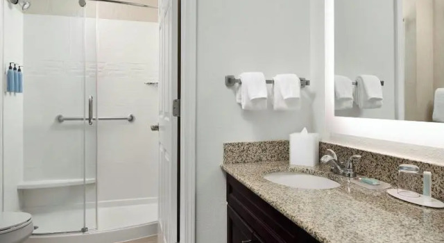 Четырёхместный люкс Residence Inn Charlotte Uptown
