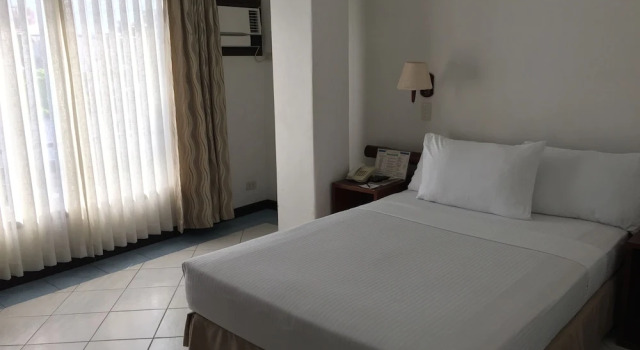 Business Suite Soledad Suites