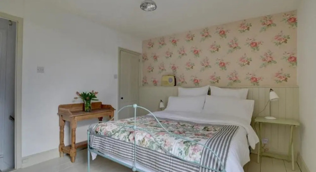 Lovely Holiday Home in Old Town of Whitstable near Beach