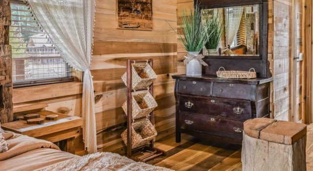 Just Like Paradise 4 Bedroom Cabin by RedAwning