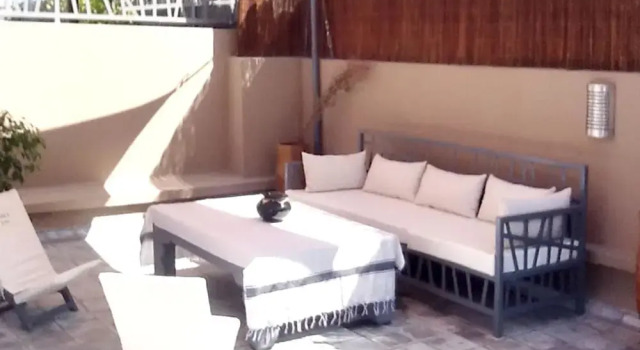 House With 2 Bedrooms in Marrakech, With Furnished Terrace and Wifi -, Забронировать Отель Отели Марракеш-Тенсифт-Эль-Хауз с парковкой, Парковка